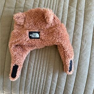 The North Face Fuzzy Bear Hat sz 0-6 mo